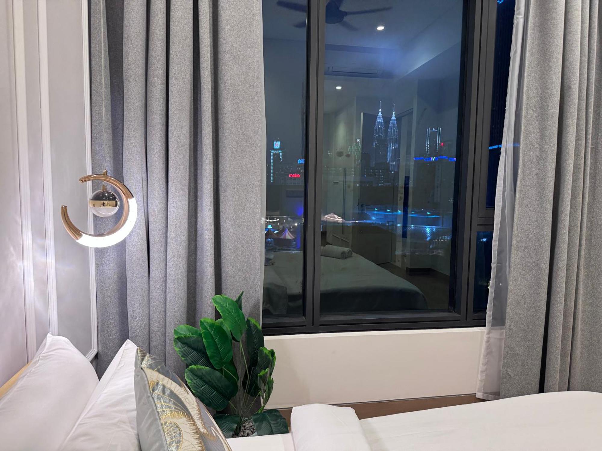 Infinity Pool Suite Bukit Bintang Lalaport Bbcc Куала-Лумпур Экстерьер фото